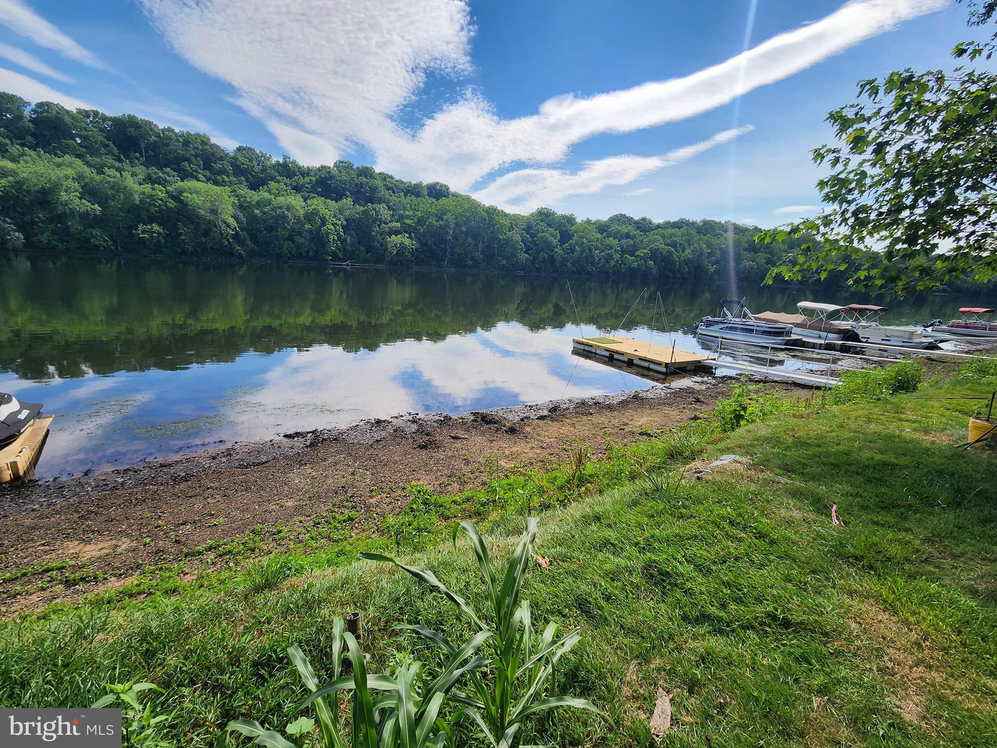 a view of a lake with houses