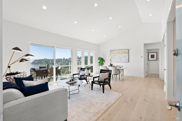 $1,195,000 | 45 Harbor Oak Drive, Unit 35 | Tiburon