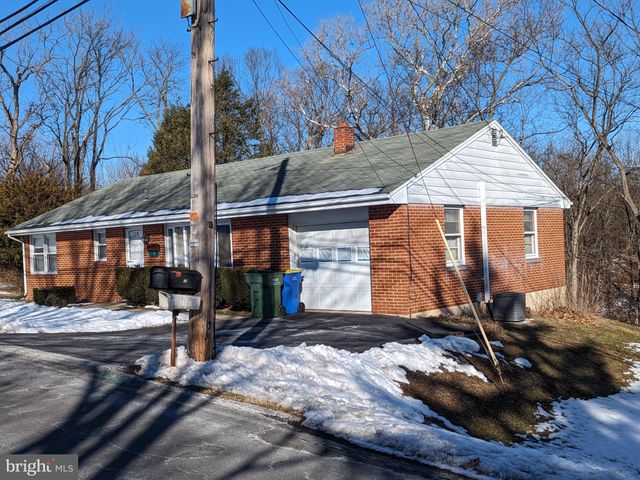 $225,000 | 12 Oakshire Drive | South Hanover Township - Dauphin County