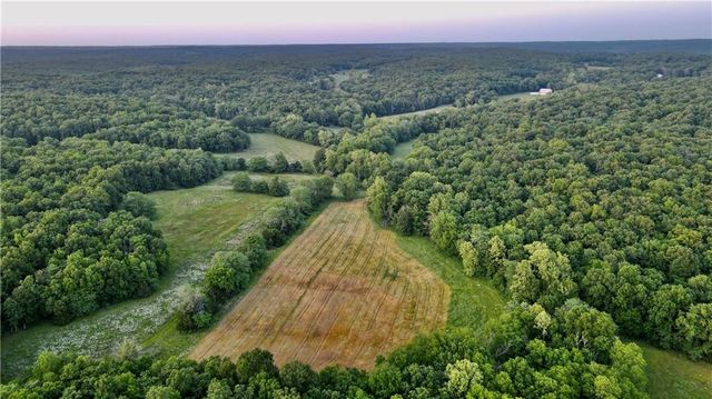 $2,366,700 | 20989-21179 B Highway | Williams Township - Benton County