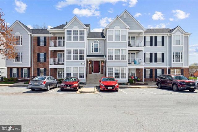 $1,800 | 613 Himes Avenue, Unit 109 | Overlook