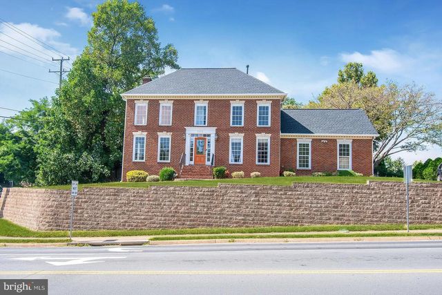 $1,060,000 | 2906 Cedar Lane | Merrifield