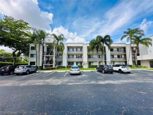 $180,000 | 10818 West Clairmont Circle, Unit 102 | Westwood