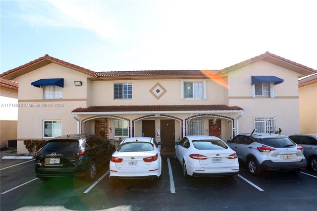 $298,000 | 2214 West 74th Street, Unit 20227 | Hialeah