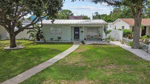 $420,000 | 6810 4th Avenue North | Pasadena on the Gulf