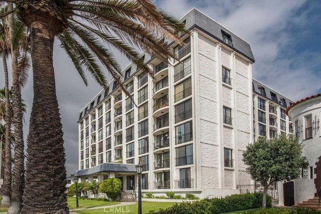 $788,990 | 2601 East Ocean Boulevard, Unit 303 | Belmont Heights