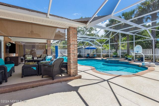 $525,000 | 2083 Doctors Lake Drive | Orange Park