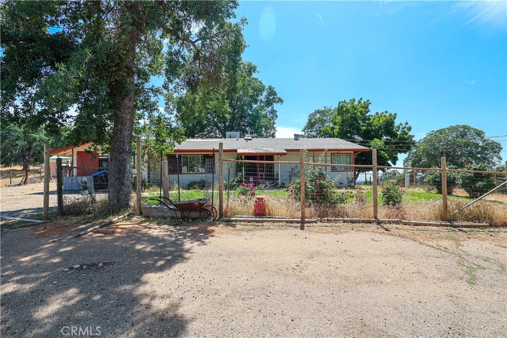 a view of a house with a outdoor space