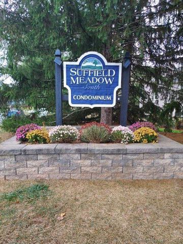 $279,500 | 15 Cheltenham Court, Unit 15 | Suffield