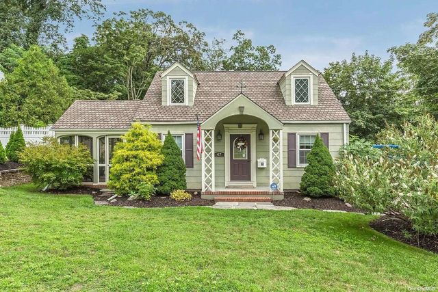 $650,000 | 47 Bellemeade Avenue | Smithtown Hamlet