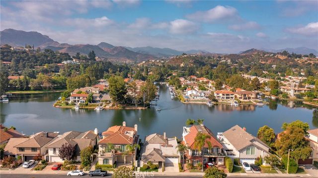 $3,999,999 | 32200 Oakshore Drive | Westlake Village