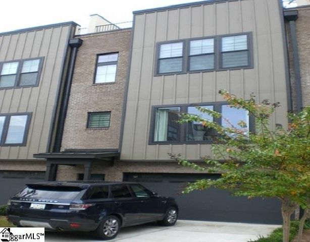 $750,000 | 121 West Stone Avenue, Unit 15 | Viola Street Area