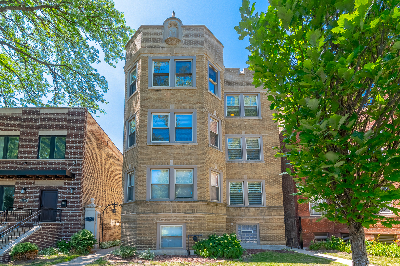 4850 North Oakley Avenue, Unit 3F, Chicago, IL 60625 | Compass