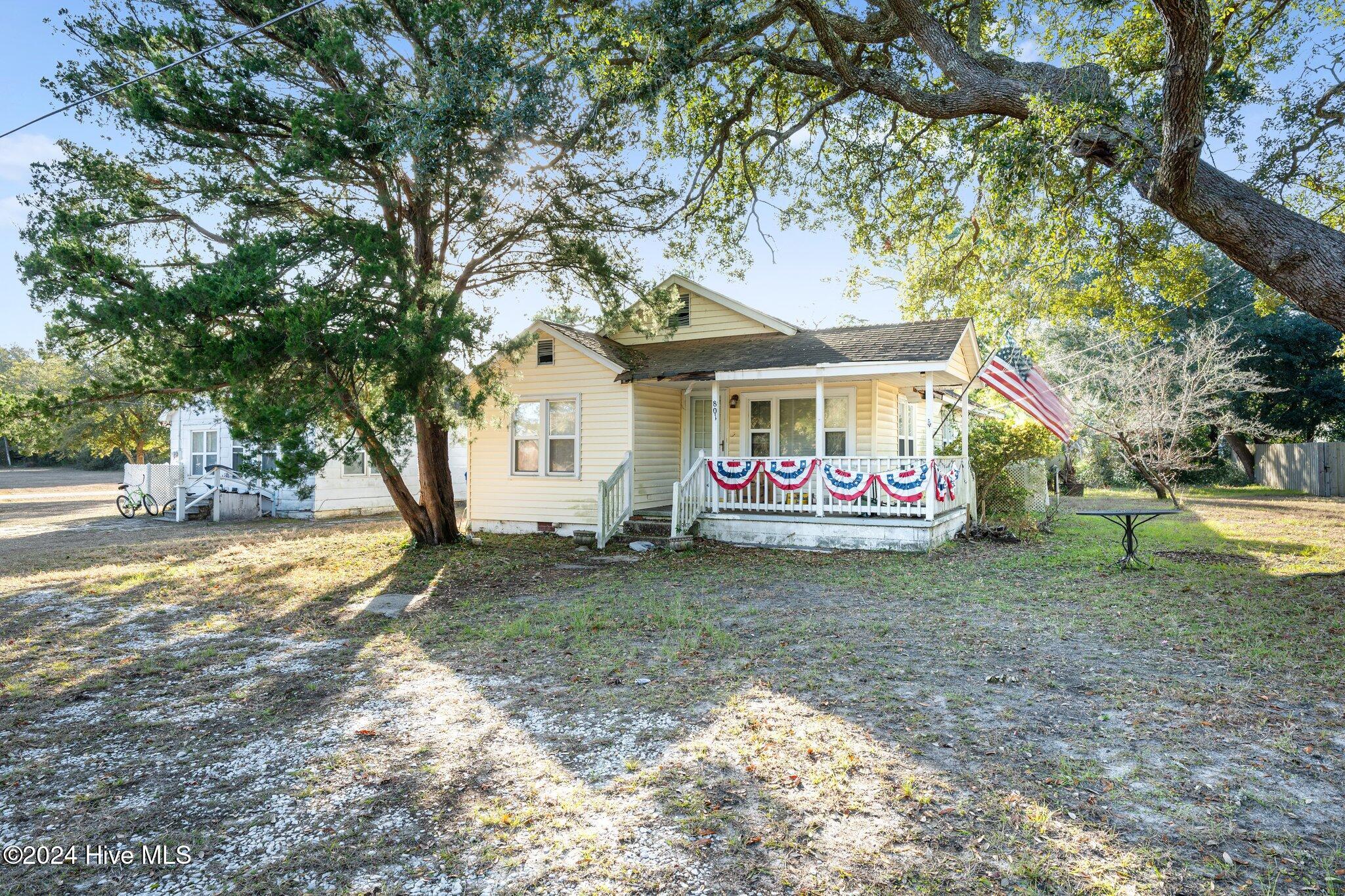 1-web-or-mls-801-n-caswell-ave