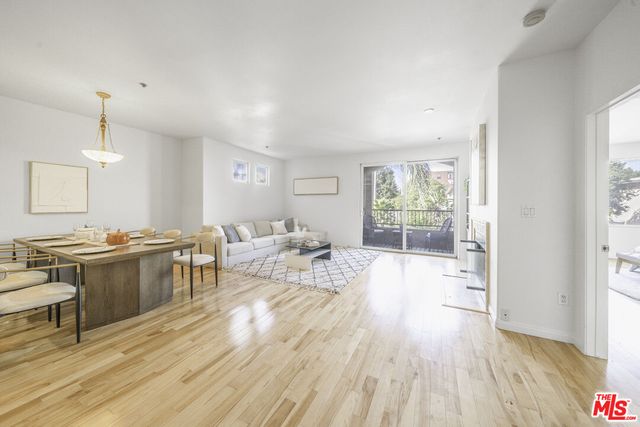 $819,000 | 4568 West 1st Street, Unit 203 | Hancock Park-Wilshire