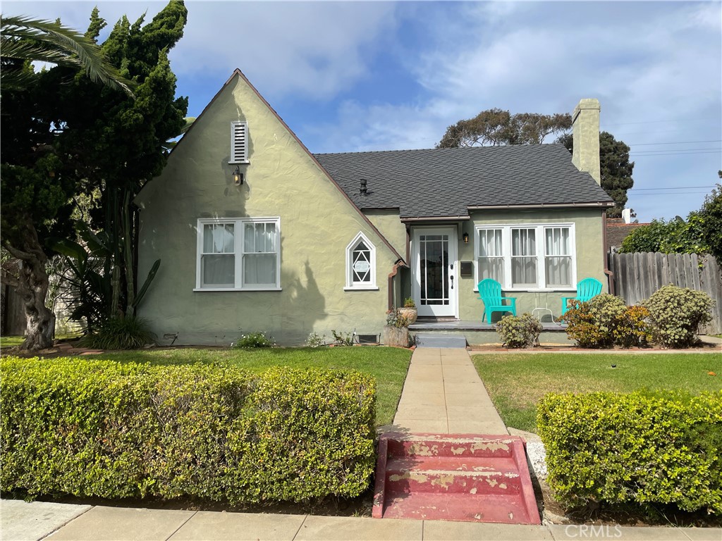 a view of a house with garden