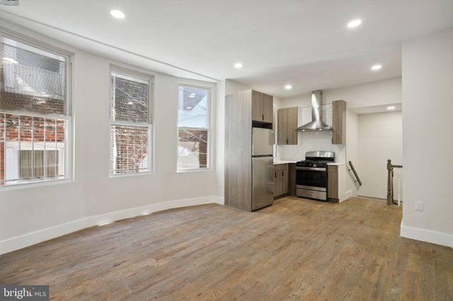 $1,950 | 1908 Pine Street, Unit 2 | Rittenhouse Square