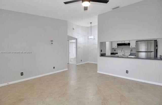 $2,100 | 9480 Boca Cove Circle, Unit 410 | Sandalfoot Cove