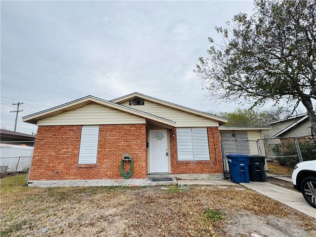 $1,375 | 1237 Woodlawn Drive | Midtown Corpus Christi