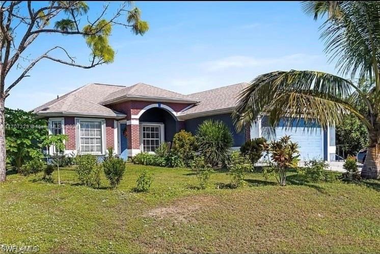 a front view of house with yard