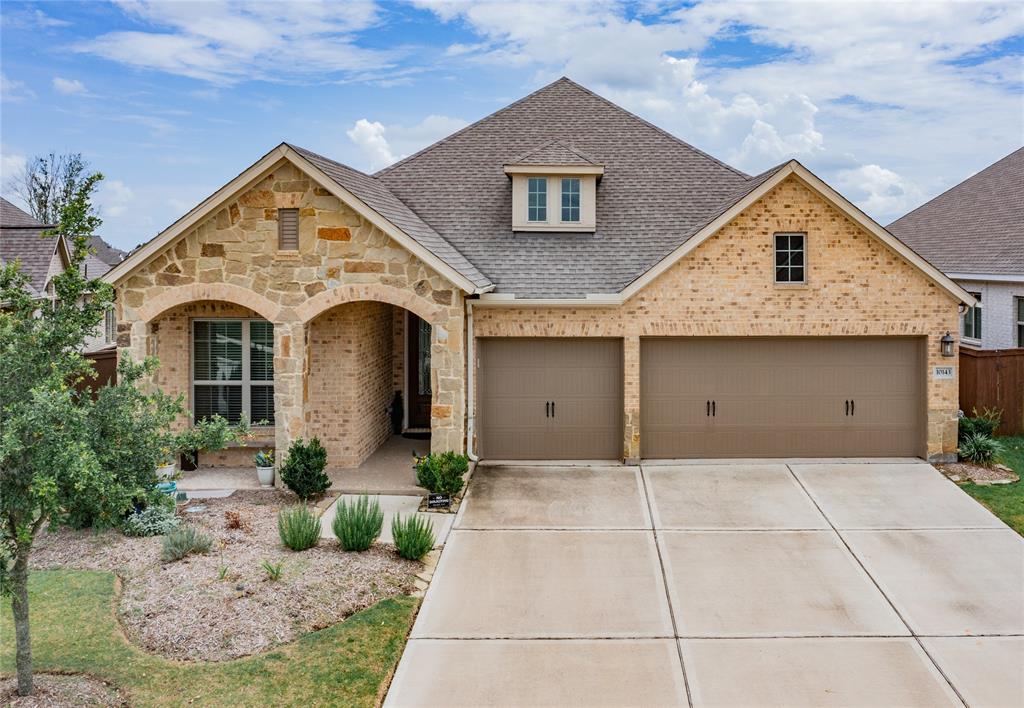 Welcome home to this gorgeous brick and stone single story home located on waterfront. Features 3 car garage front porch to watch the Texas sunsetw