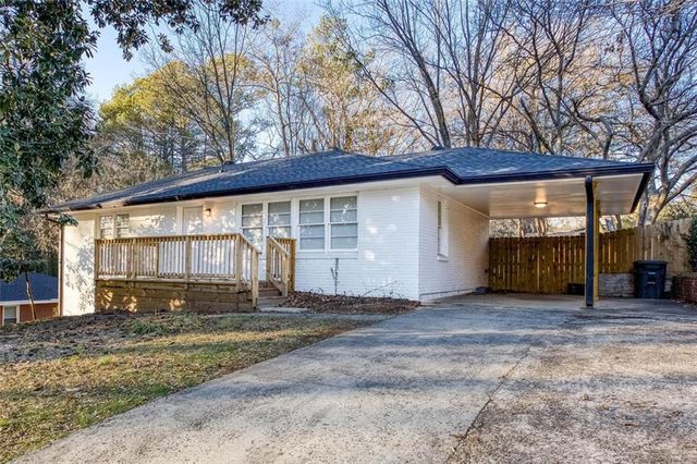 $2,300 | 1705 Crestridge Drive Southeast | Powers Ferry Hills