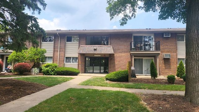 $174,900 | 2300 Old Tavern Road, Unit 201 | Lisle