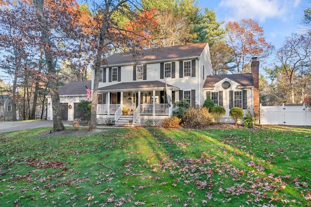 $779,000 | 174 Rivers Edge Drive | Middleborough