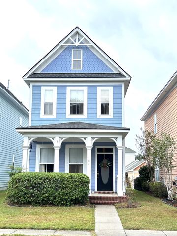 $1,950 | 302 Barberry Street | White Gables