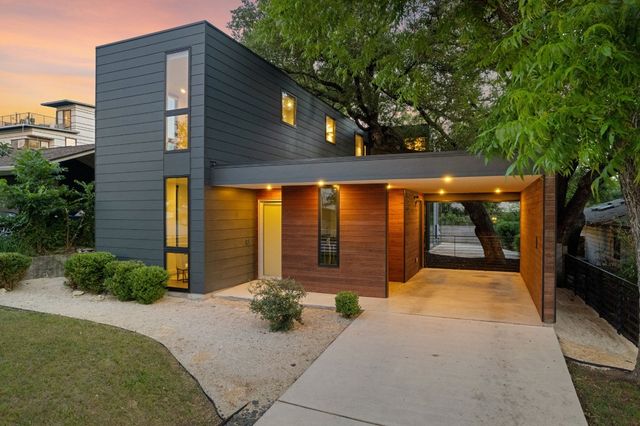 $1,525,000 | 205 El Paso Street | Brinwood