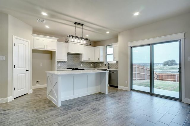 $399,500 | 238 Legacy Boulevard | Weatherford