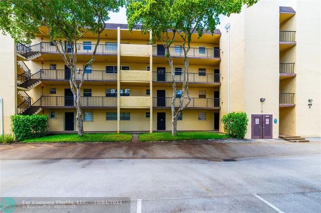 $189,000 | 483 North Pine Island Road, Unit 203C | Jacaranda