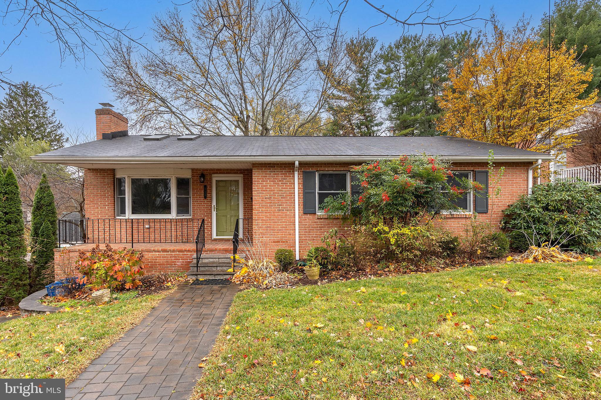 front view of house with a yard