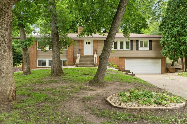 $619,900 | 4462 Ellerdale Road | Glen Lake