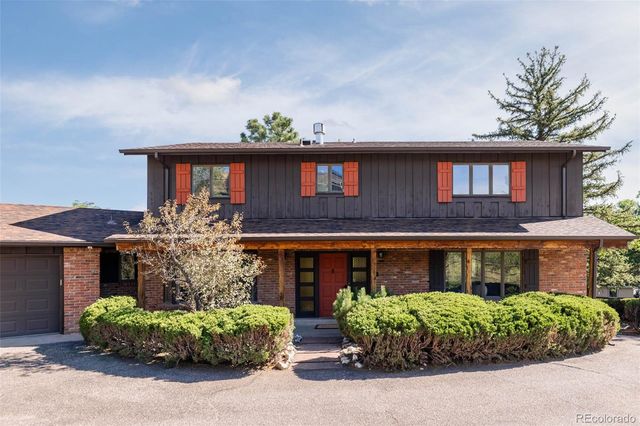 $1,850,000 | 2127 Elderberry Road | Applewood