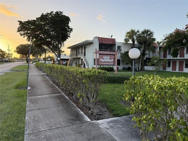 $275,000 | 8701 Southwest 141st Street, Unit F4 | Palmetto Bay