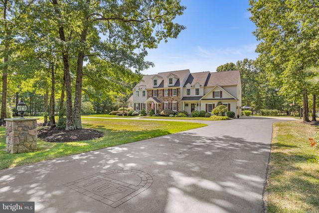 $1,100,000 | 107 Running Deer Trail | Pittsgrove