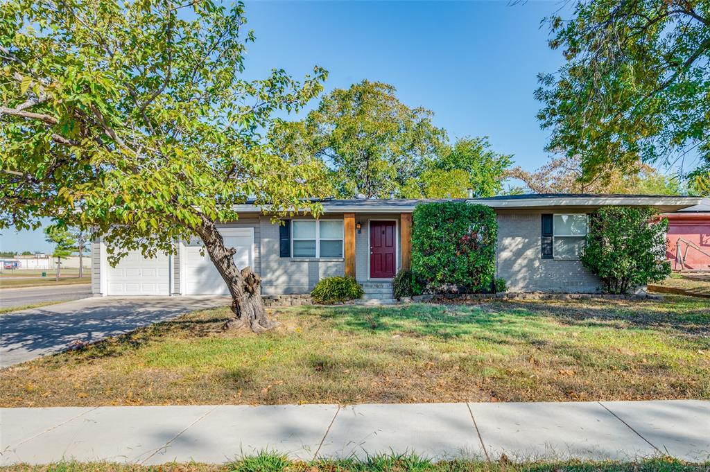 front view of house with a yard