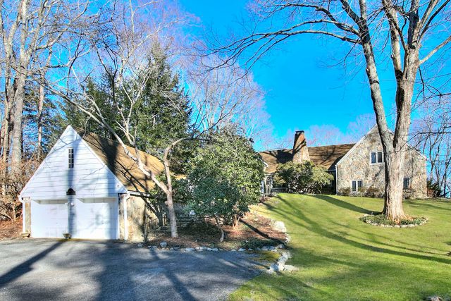 $2,499,000 | Gravel Island Road | New Canaan