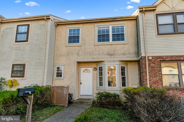 $3,300 | 272 Hudson Court | Holland