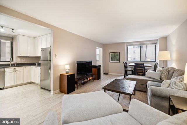 $525,000 | 1420 N Street Northwest, Unit 208 | Logan Circle