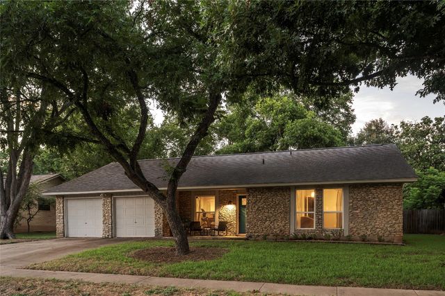 $599,000 | 2406 Shelby Oak Lane | Austin