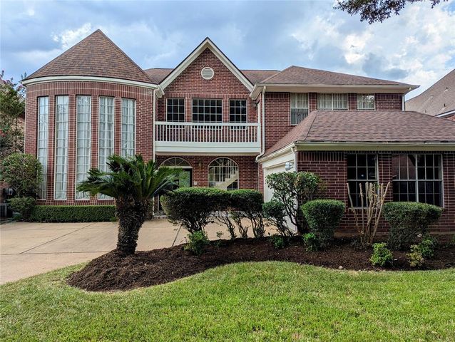 $660,000 | 149 North Hall Drive | Sugar Land