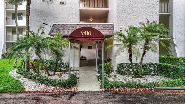 $249,000 | 9410 Poinciana Place, Unit 209 | Pine Island Ridge