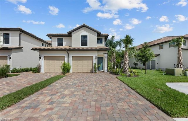 $328,419 | 5693 Mayflower Way, Unit 1101 | Ave Maria