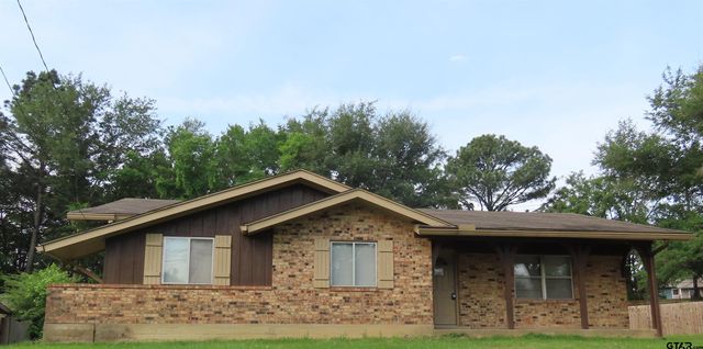 $1,750 | 2801 Apache Trail | Southeast Tyler