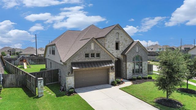 $559,000 | 9336 Willow Breeze Drive