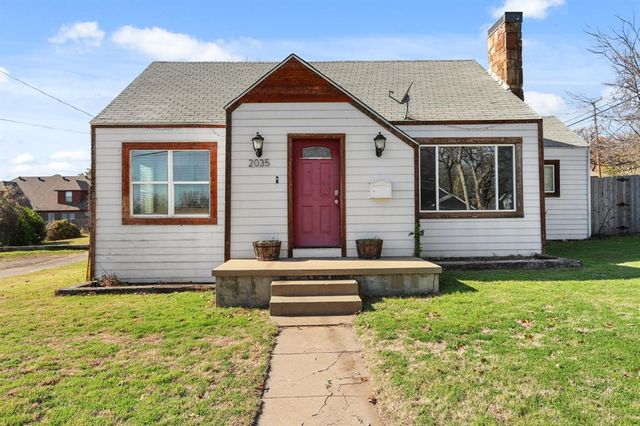 $279,900 | 2035 Haltom Road | Oakhurst-Haltom City-Riverside