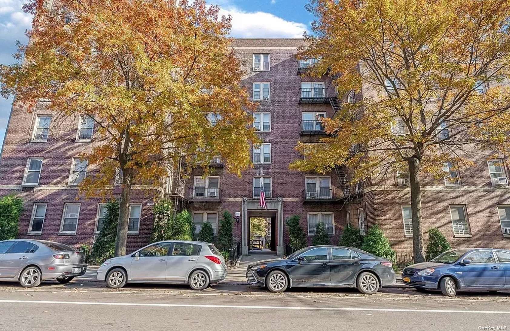 a car parked in front of a building