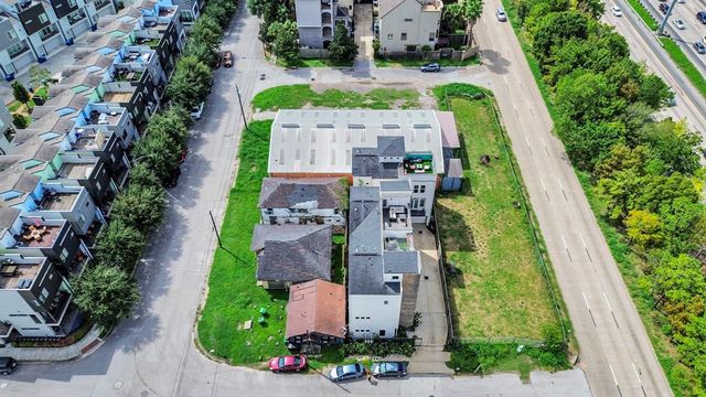 $1,700,000 | 2712 St Emanuel Street | Greater Third Ward